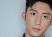 开云下载-崩碎钢铁丛林，小贾伦的抗火战争与老鹰的逆袭密码