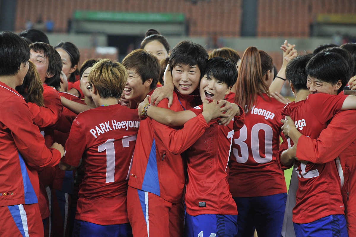 韩国队女足比赛迎战墨西哥队，全力争胜