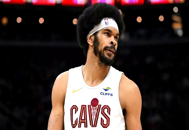 勇士险胜吉林队，字母哥状态火热