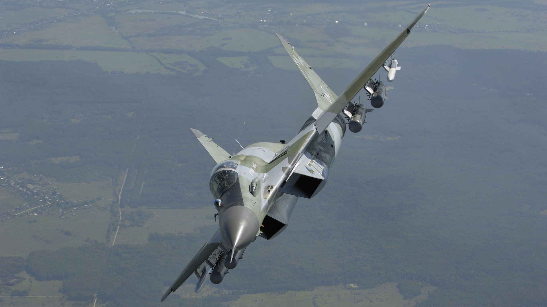 黑夜棋盘，凯塞多如何在F1街道赛的致命舞步中连续得分