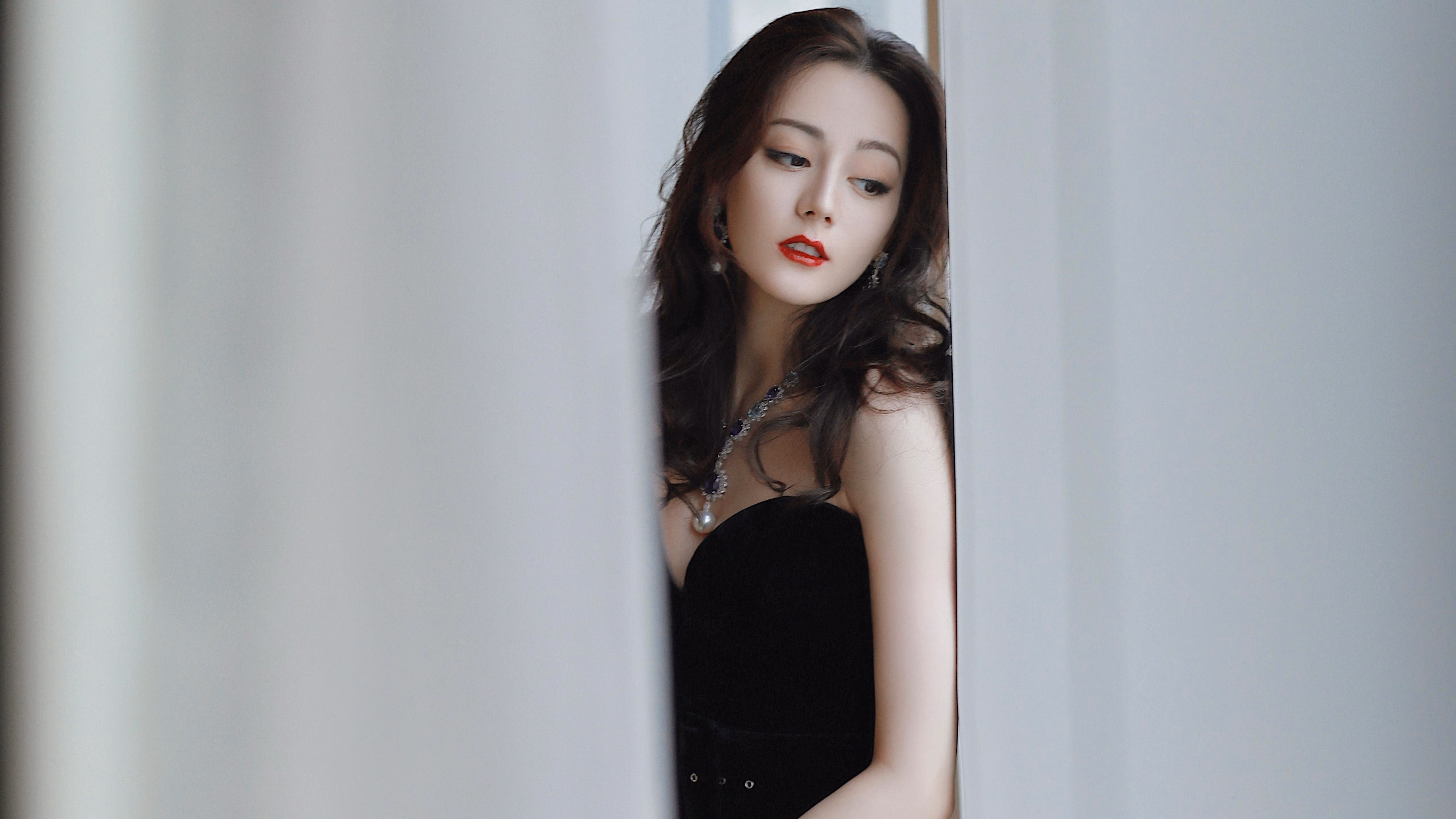 亚洲杯黑马狂飙，伊拉克3-1掀翻日本，孔德神换人定乾坤