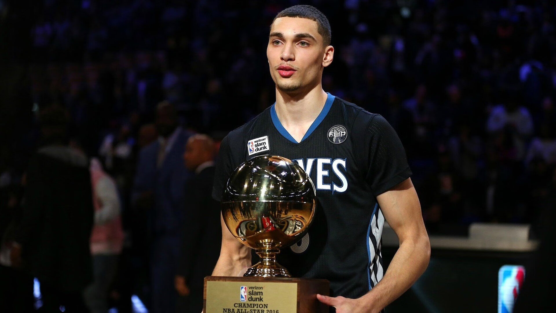 跨界风暴,小贾伦压哨绝杀魔术后,闪电接管F1揭幕战